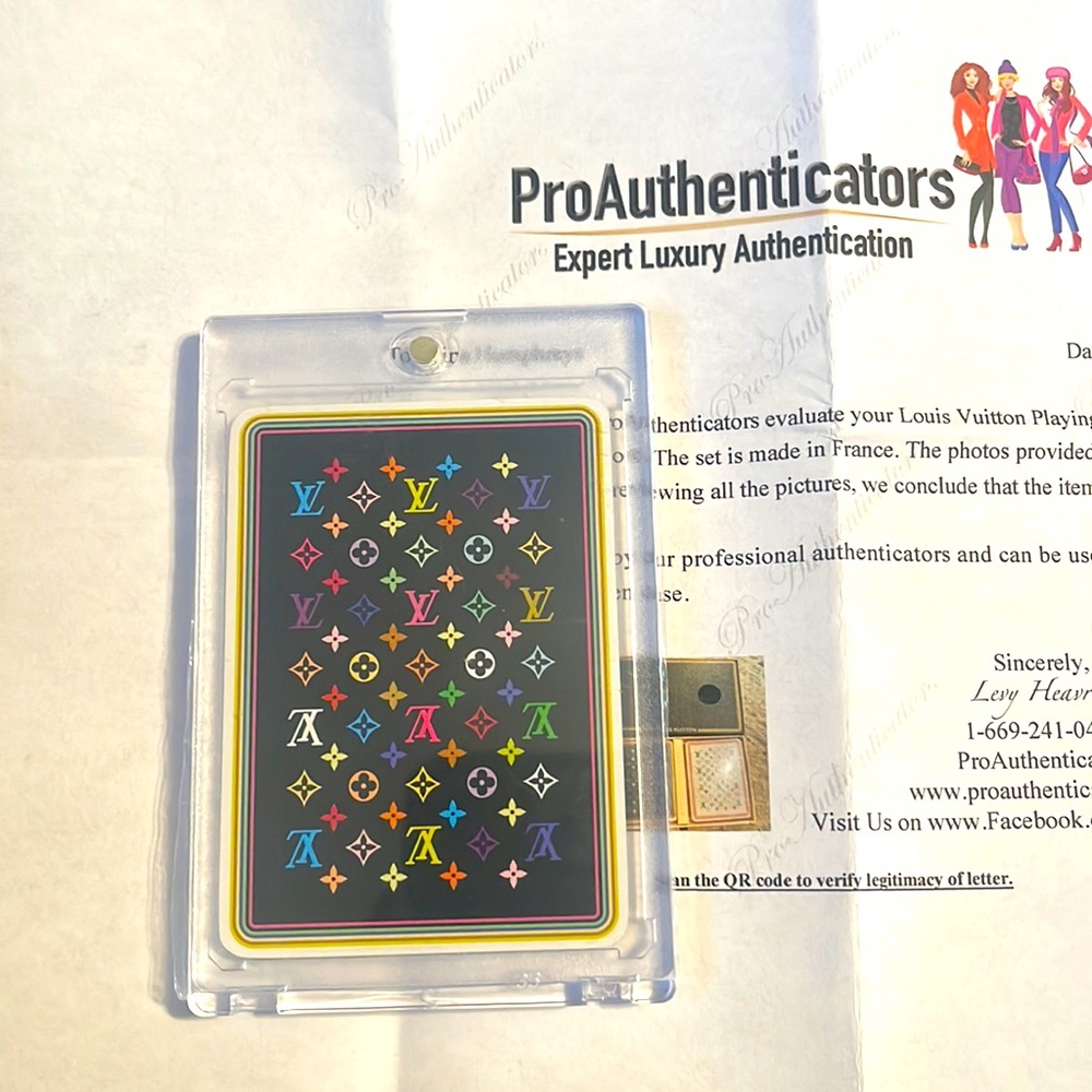 Louis Vuitton 8 diamonds collectible playing card with COA🥳🥳❌❌